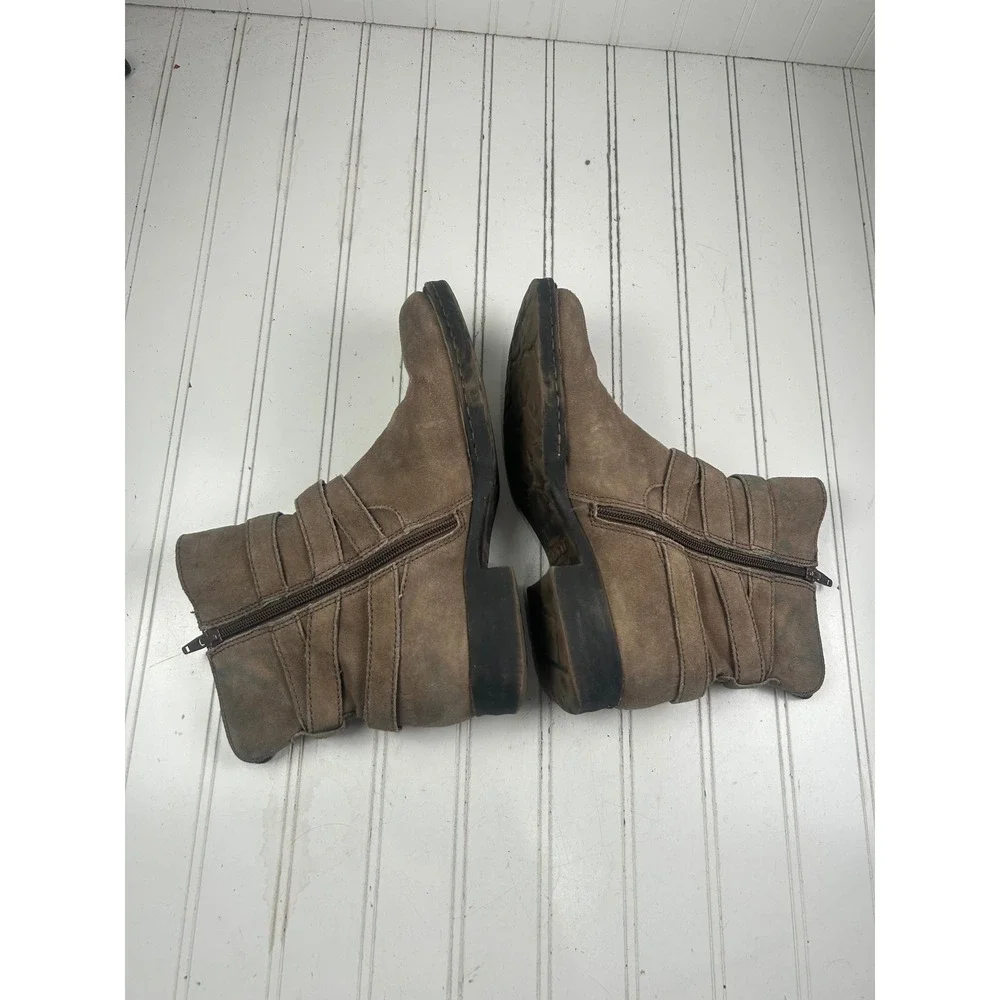 Born Vintage Laila Distressed Taupe Suede Ankle Boots Women's Size 8.5